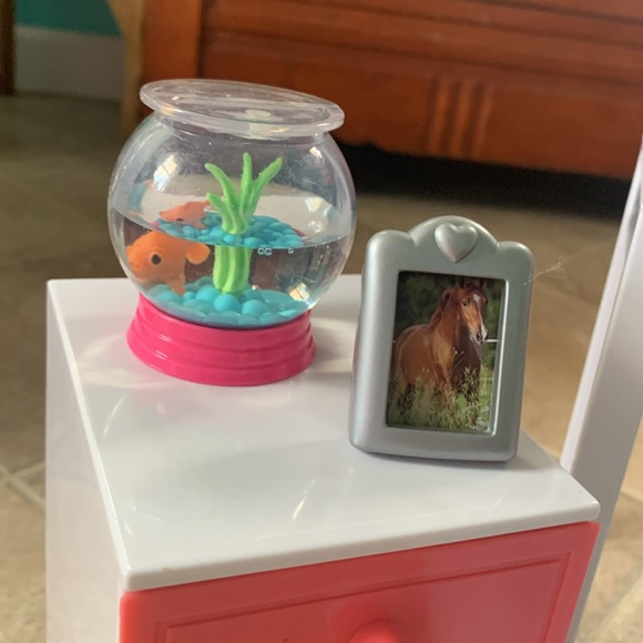 18” Doll Desk Set. 12 pieces. - Picture 3 of 7